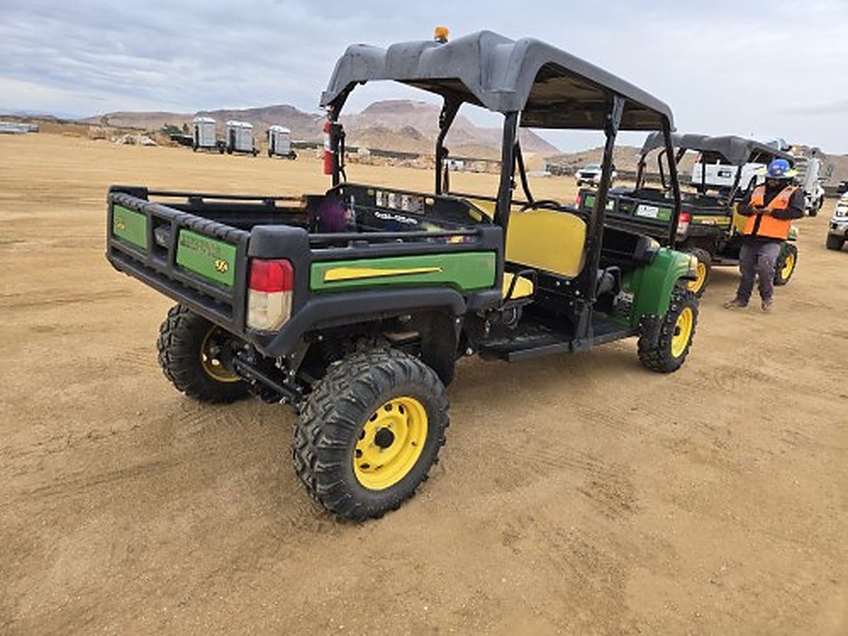 JOHN DEERE XUV855D S4 photo 2