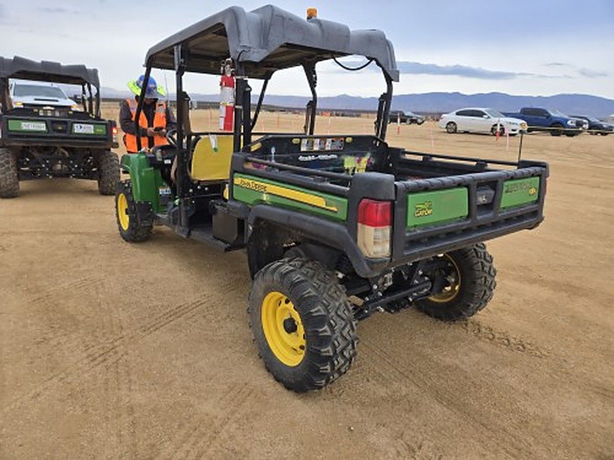 JOHN DEERE XUV855D S4 photo 4