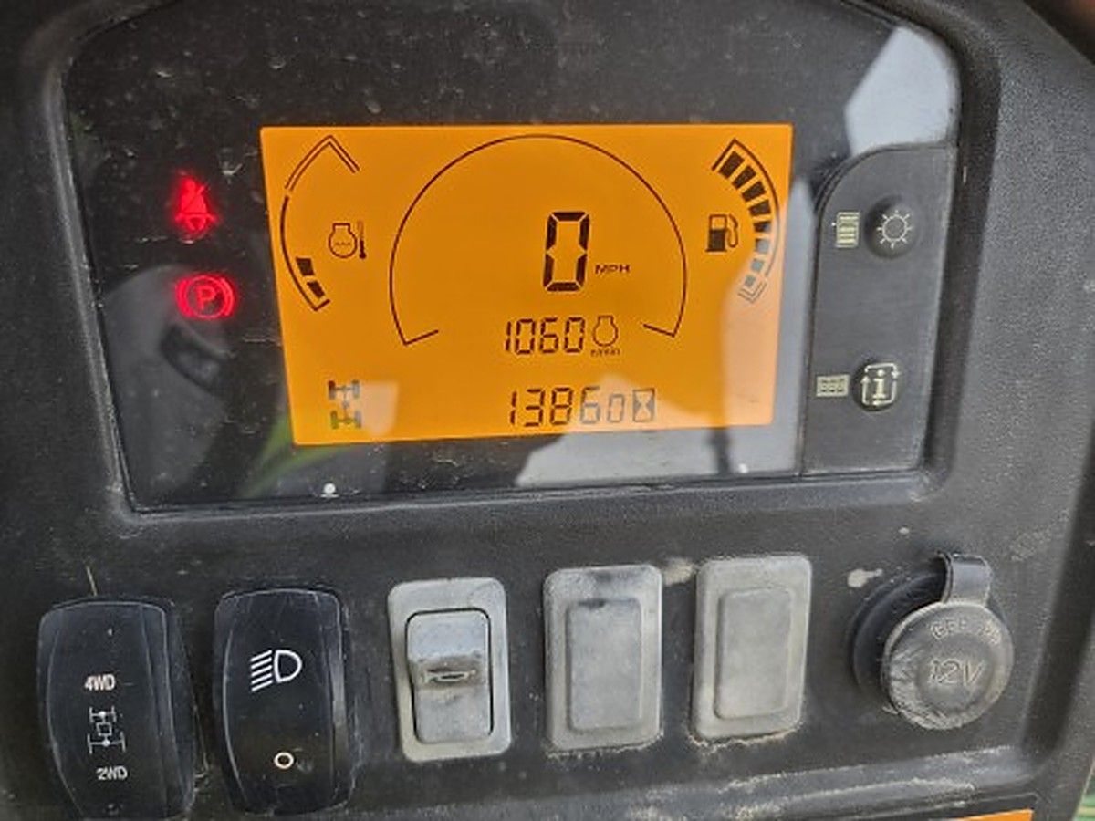 JOHN DEERE XUV855D S4 photo 9