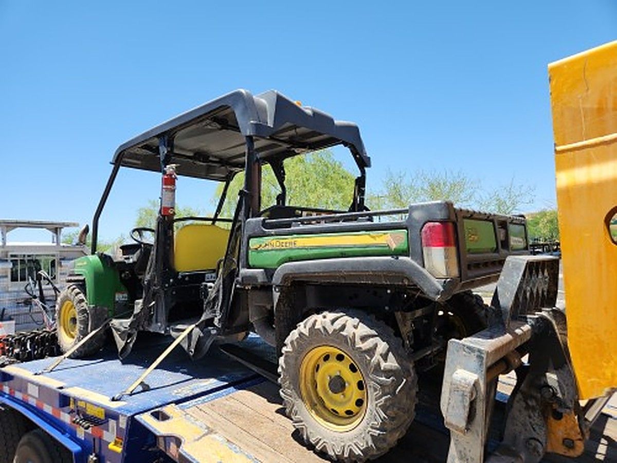 JOHN DEERE XUV855D S4 photo 2