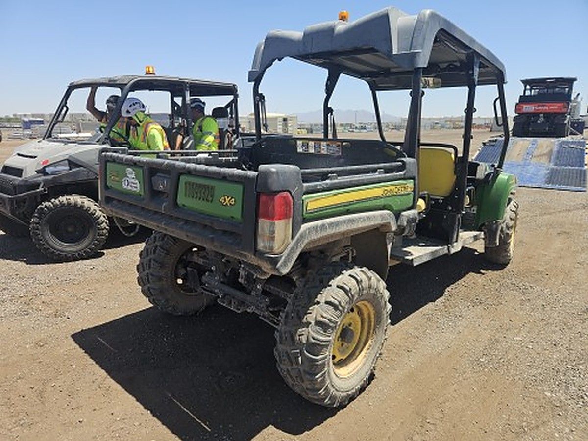 JOHN DEERE XUV855D S4 photo 2