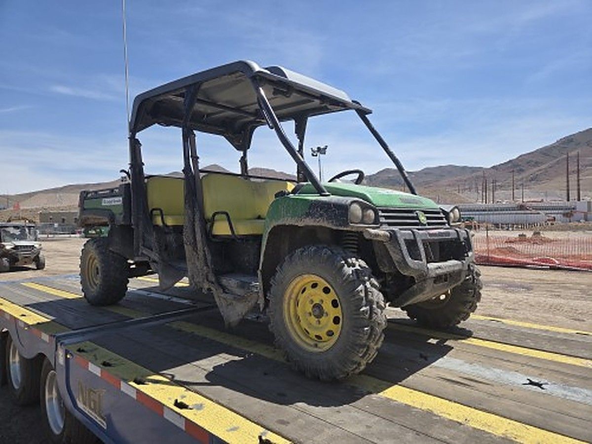 JOHN DEERE XUV855D S4 photo 2
