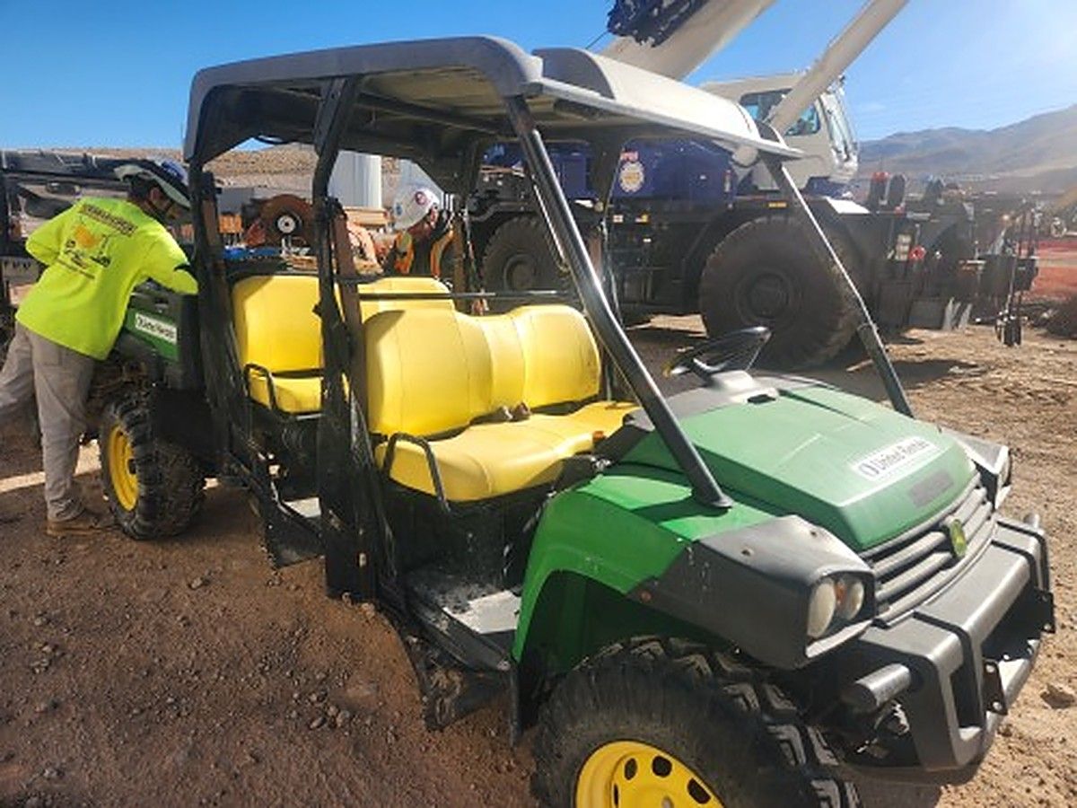 JOHN DEERE XUV855D S4 photo 3