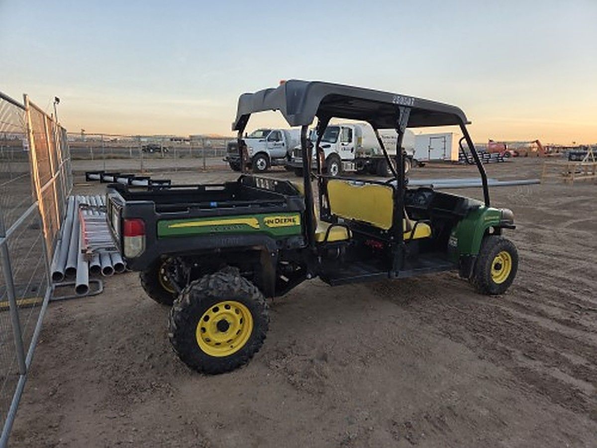 JOHN DEERE XUV855MS4 photo 2