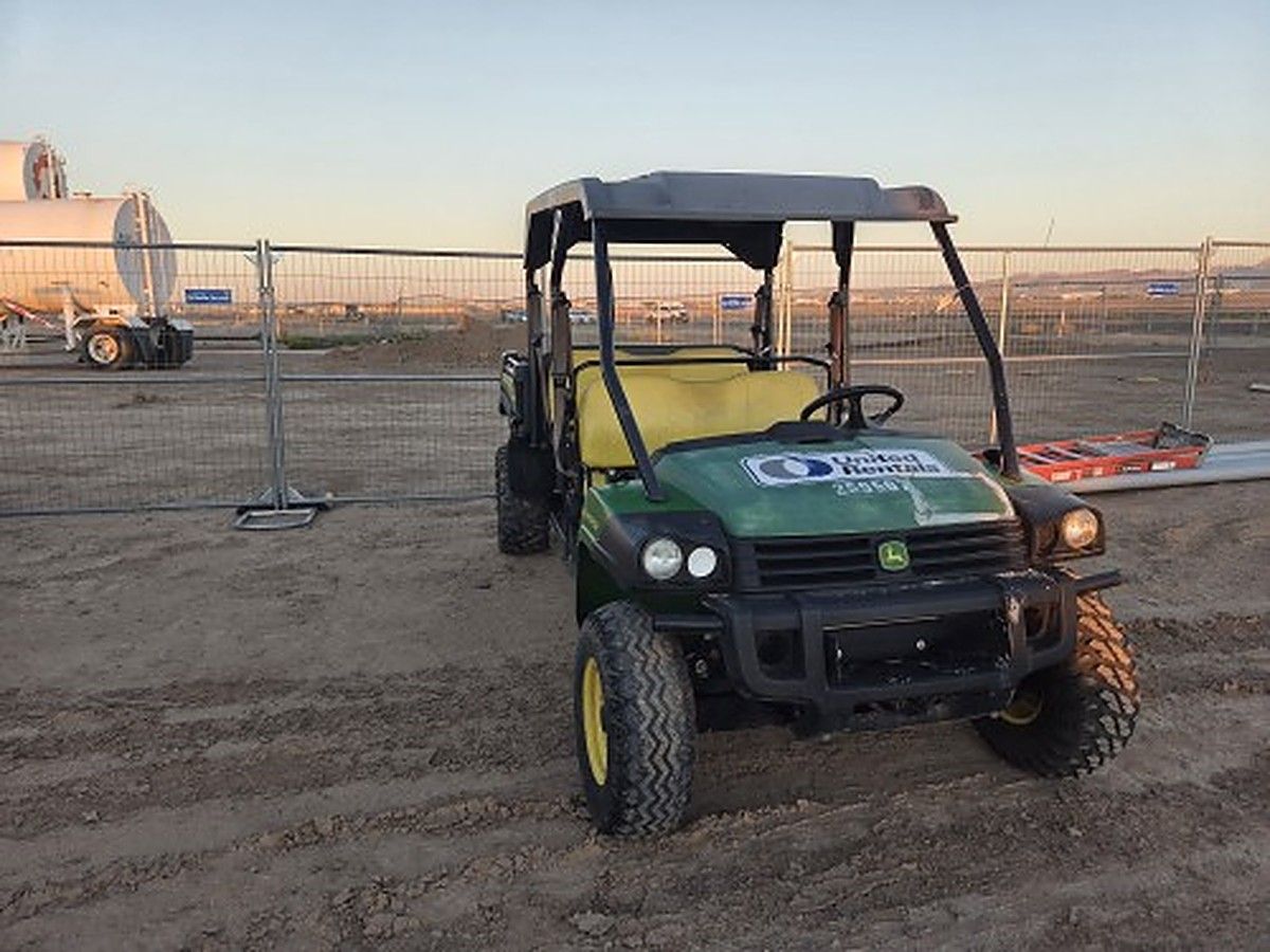 JOHN DEERE XUV855MS4 photo 3