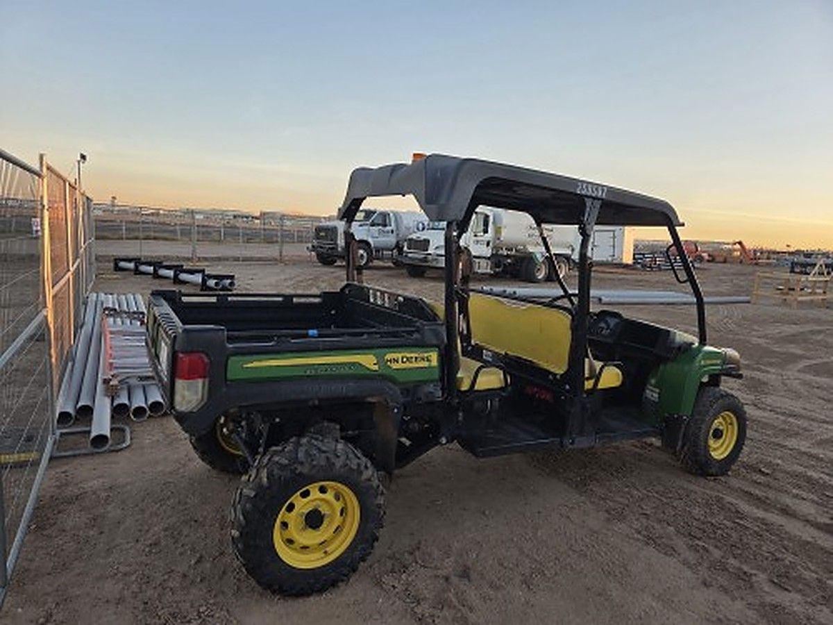 JOHN DEERE XUV855MS4 photo 4