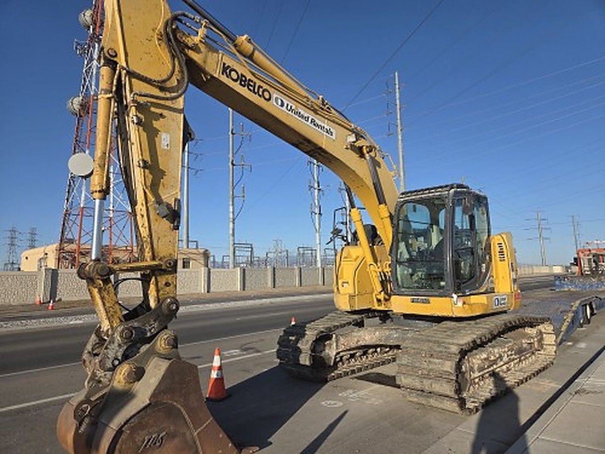 KOBELCO SK230SR-5 photo 9
