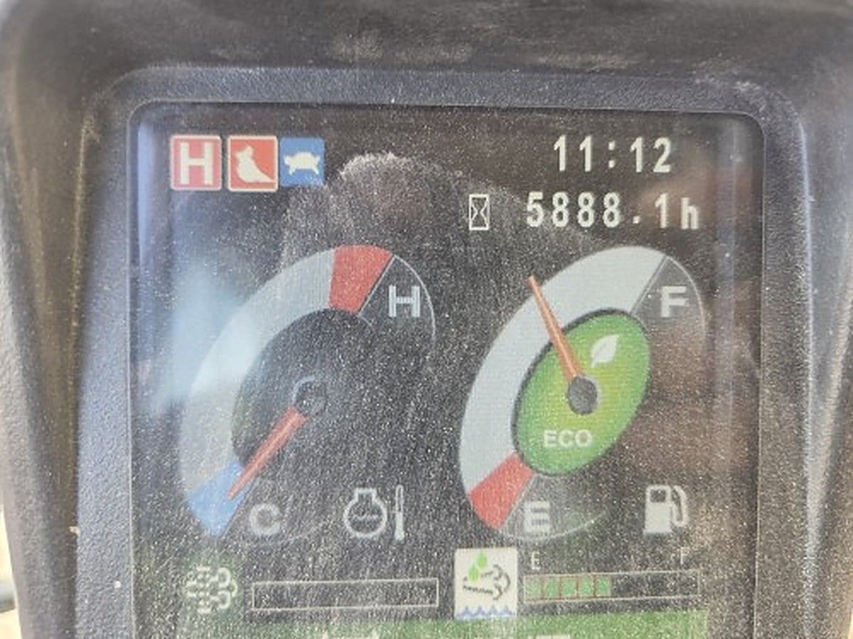 KOBELCO SK230SR-5 photo 10