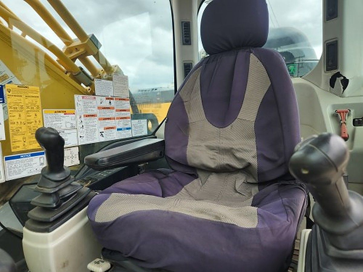 KOBELCO SK350LC-10 photo 13