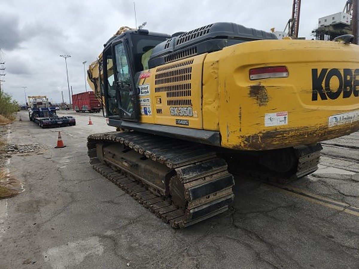 KOBELCO SK350LC-10 photo 6