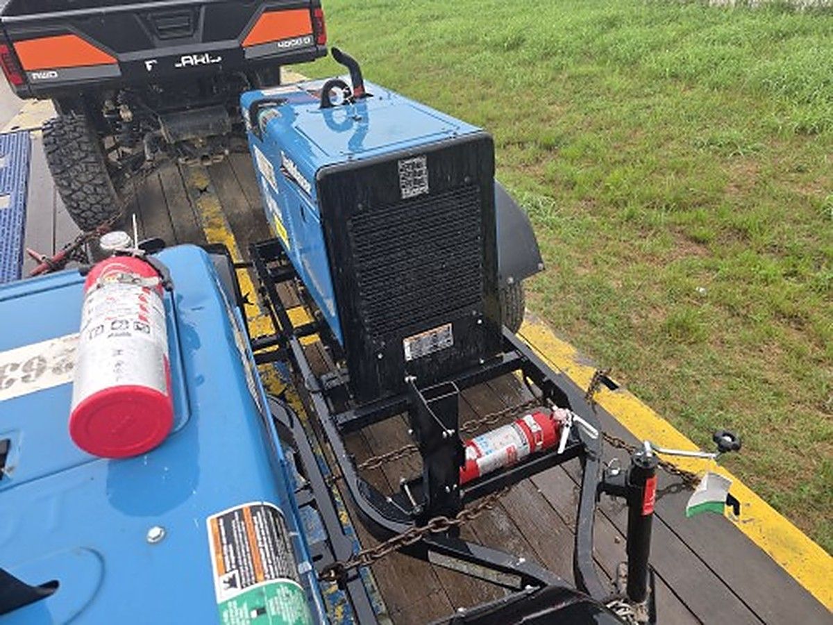 MILLERELEC TRAILBLAZER325D photo 5