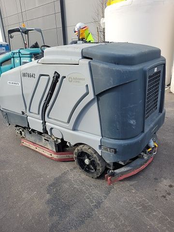 2020 NILFISK SC8000 48 LPG Scrubber Ride-On Floor Propane