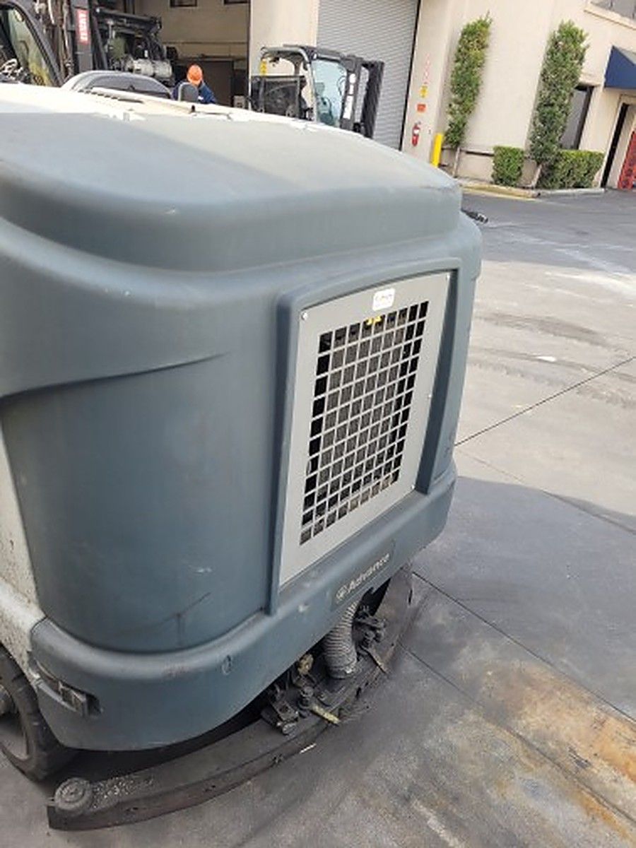 NILFISK SC8000 48 LPG photo 3