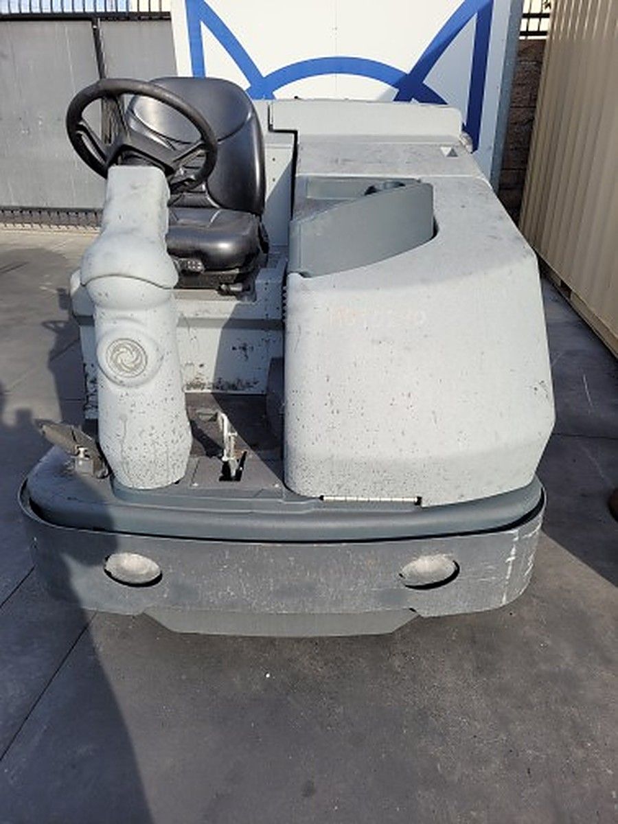 NILFISK SC8000 48 LPG photo 4