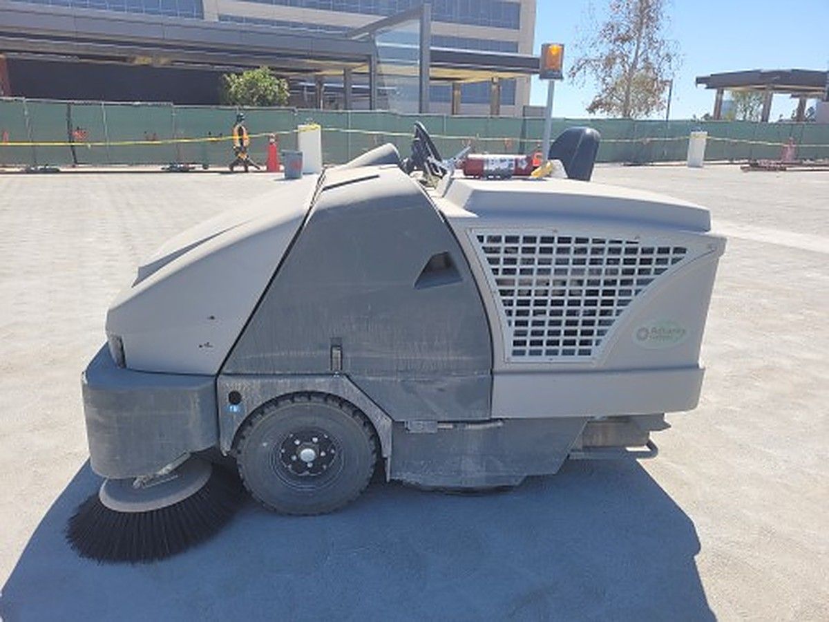 NILFISK SW8000 photo 3