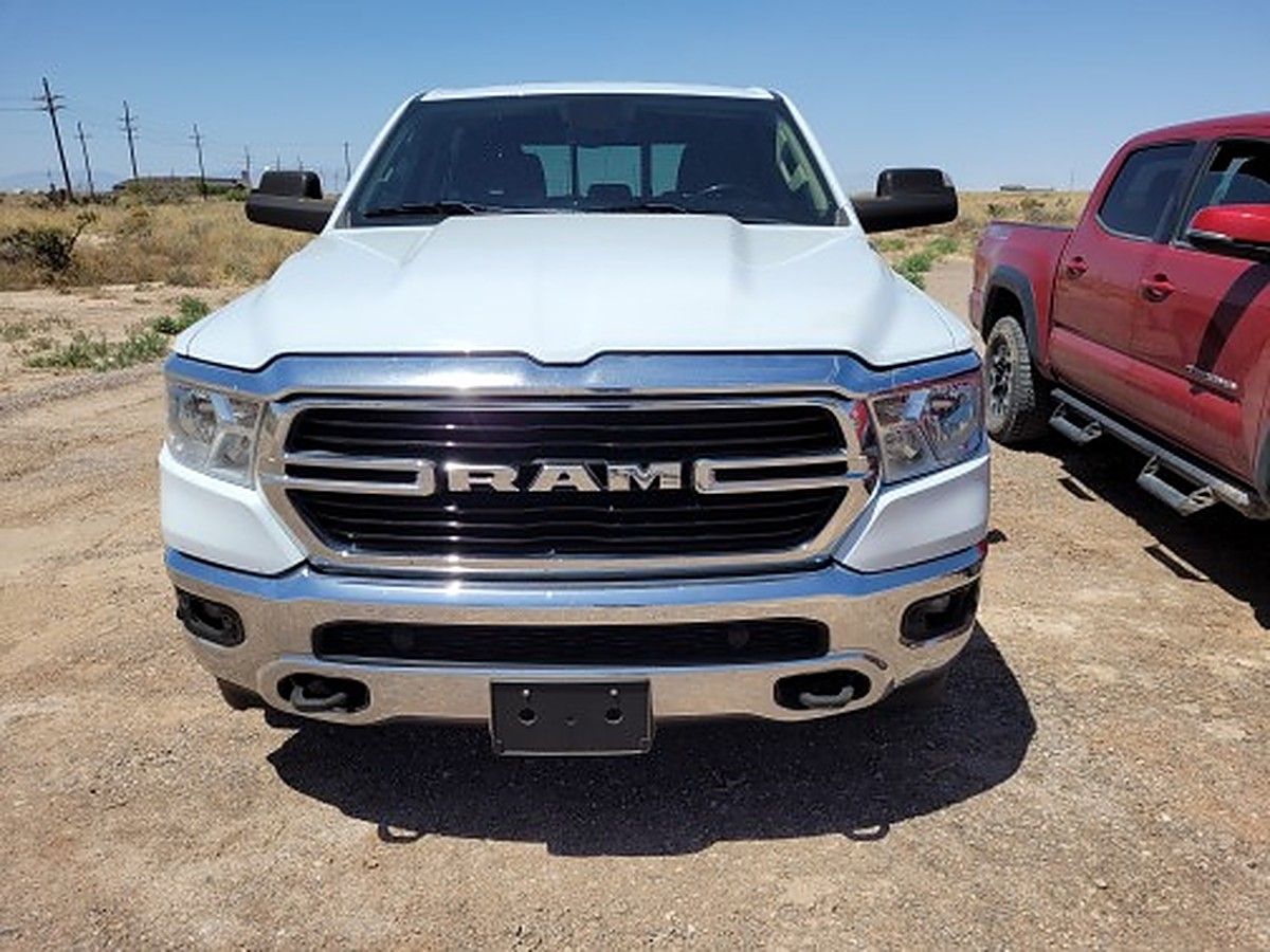 RAM 1500CREWBHNG4WD photo 2