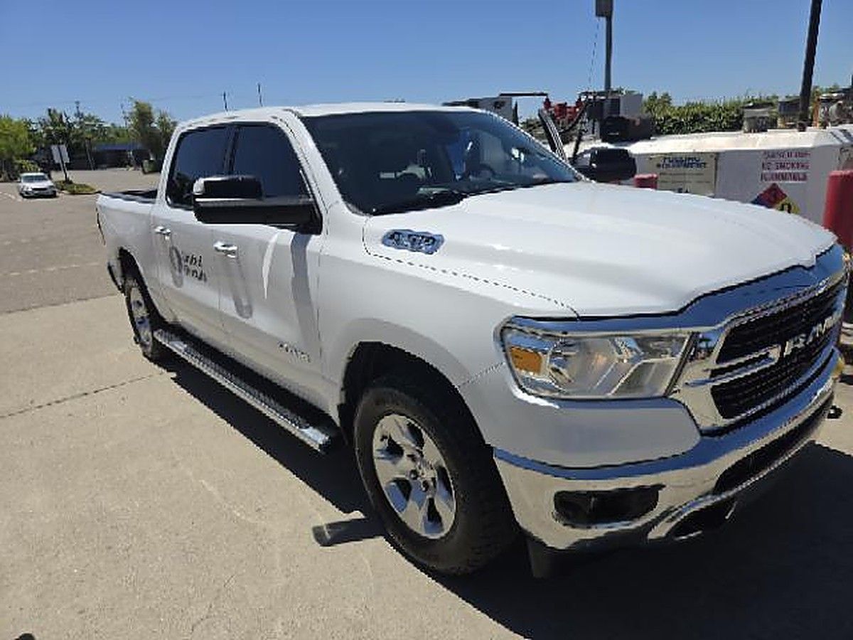 RAM 1500CREWBHNG4WD photo 3