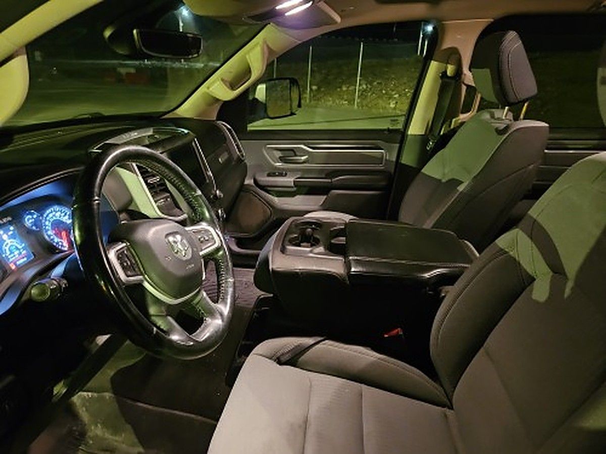 RAM 1500CREWBHNG4WD photo 11