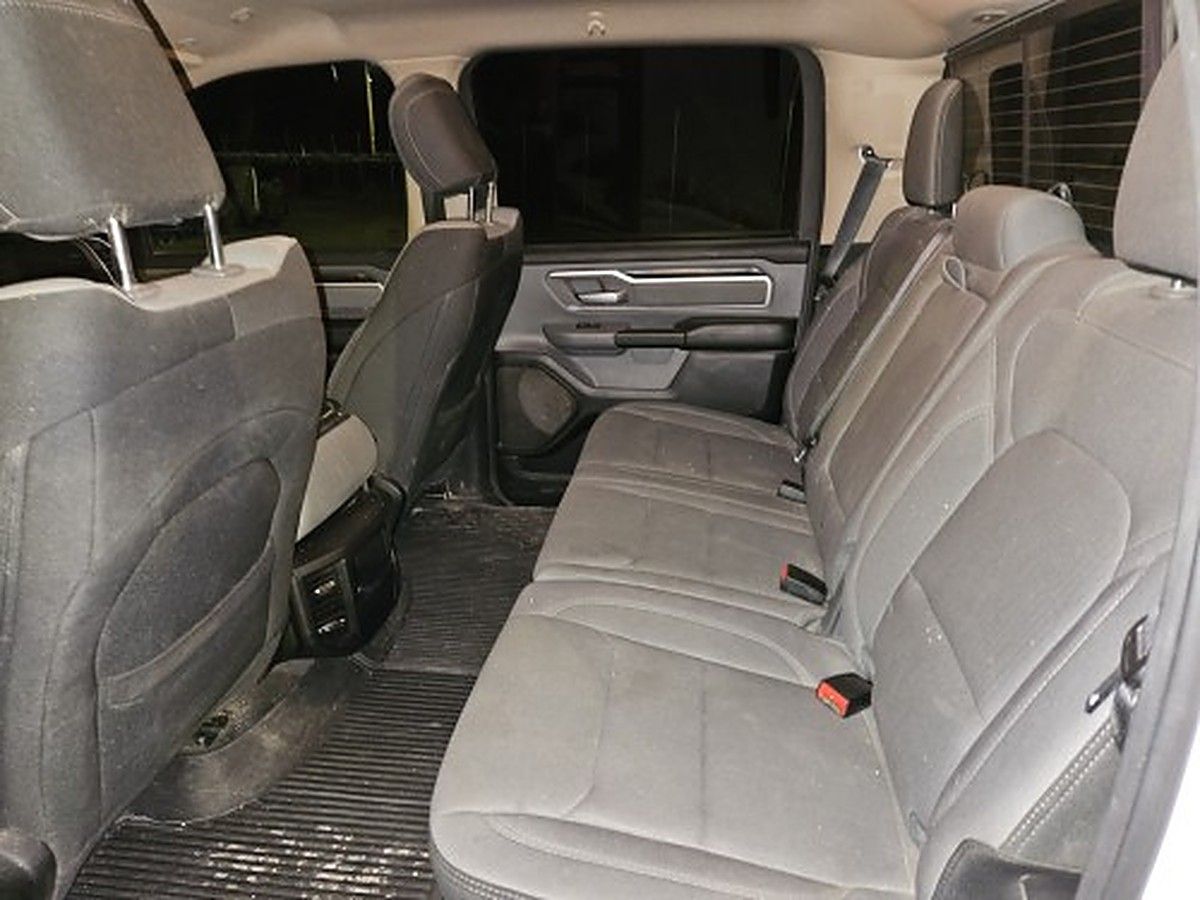 RAM 1500CREWBHNG4WD photo 8