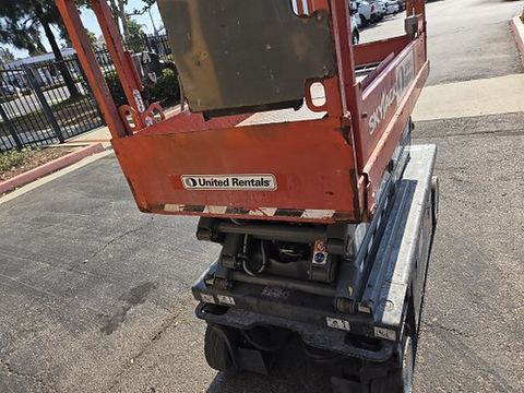 2020 SKYJACK SJ3219 Scissor Lift 19' Electric