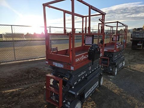 2020 SKYJACK SJ3219 Scissor Lift 19' Electric