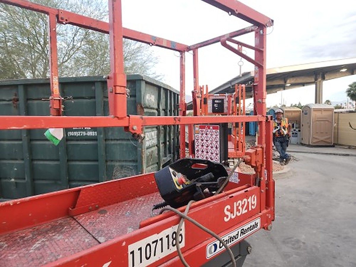 SKYJACK SJ3219 photo 2