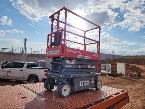 2020 SKYJACK SJ3219 Scissor Lift 19' Electric