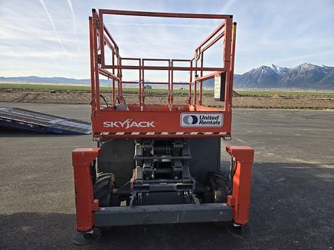 2020 SKYJACK SJ6826RT Scissor Lift 25-27' Ic 4Wd
