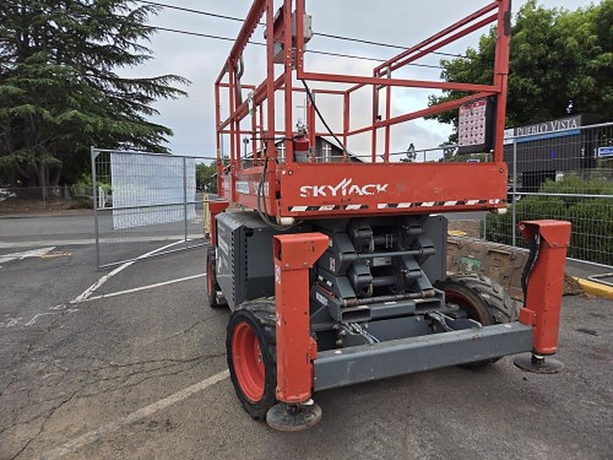 SKYJACK SJ6826RT photo 5