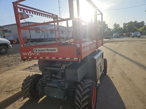 2020 SKYJACK SJ6826RT Scissor Lift 25-27' Ic 4Wd