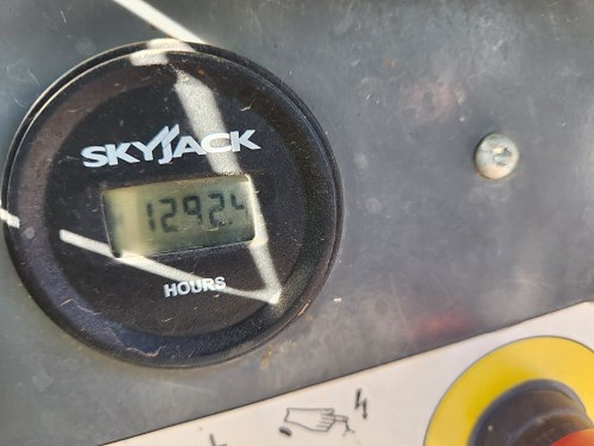 SKYJACK SJ6832RT photo 12