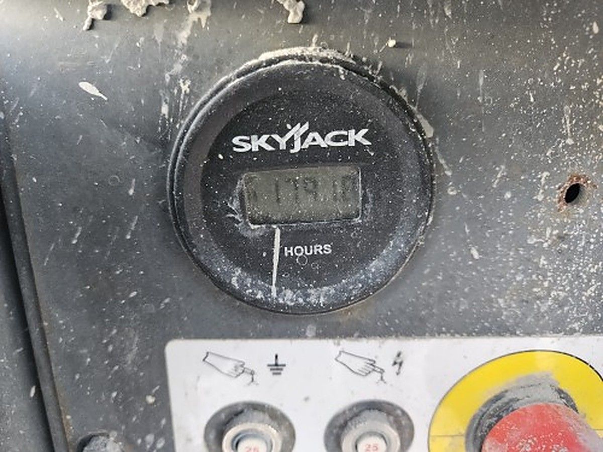 SKYJACK SJ6832RT photo 5