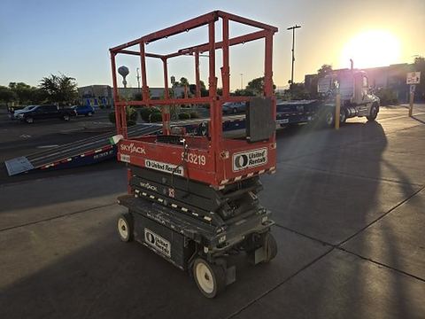 2020 SKYJACK SJIII3219 Scissor Lift 19' Electric