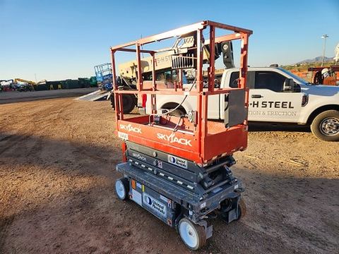 2020 SKYJACK SJIII3219 Scissor Lift 19' Electric
