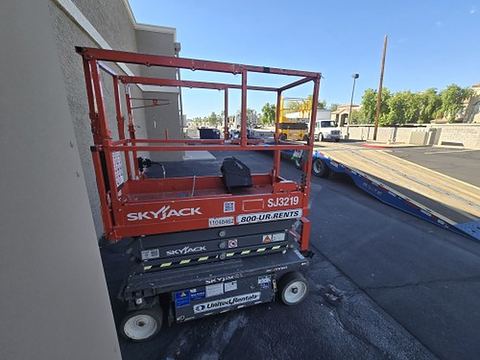 2020 SKYJACK SJIII3219 Scissor Lift 19' Electric