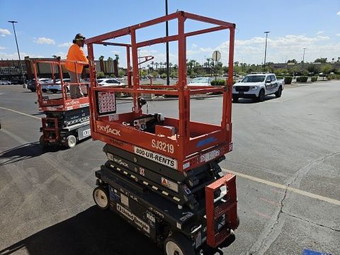 2020 SKYJACK SJIII3219 Scissor Lift 19' Electric
