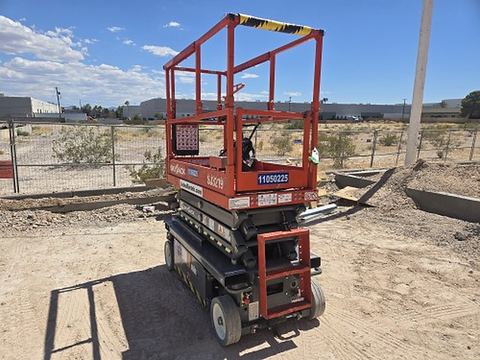 2020 SKYJACK SJIII3219 Scissor Lift 19' Electric