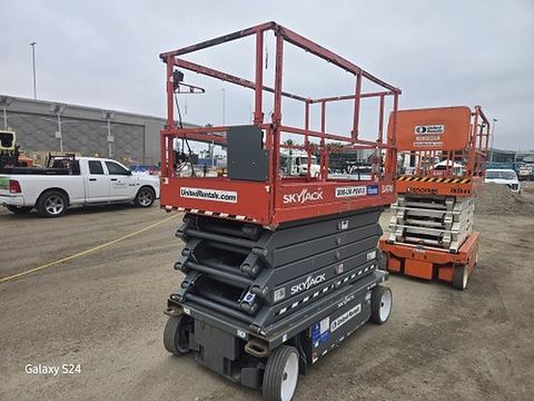 2020 SKYJACK SJIII4740 Scissor Lift 39-40' Electric 45-48"Wide