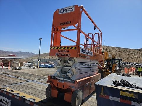 2020 SNORKEL S3226E Scissor Lift 24-26' Electric 30-36" Wide