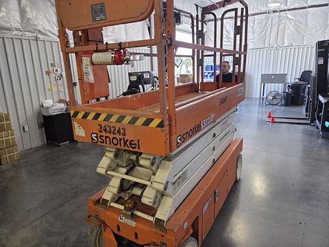 2020 SNORKEL S3226E Scissor Lift 24-26' Electric 30-36" Wide