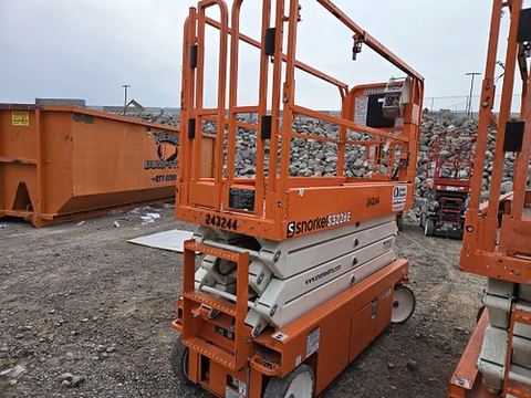 2020 SNORKEL S3226E Scissor Lift 24-26' Electric 30-36" Wide