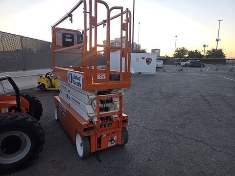 2020 SNORKEL S3226E Scissor Lift 24-26' Electric 30-36" Wide