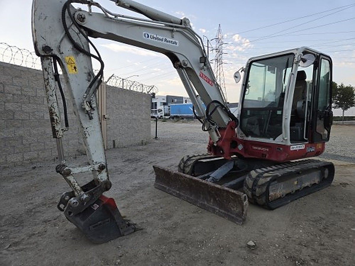 TAKEUCHI TB260CR photo 7