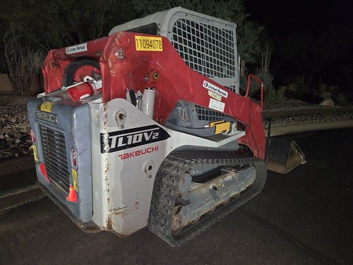 TAKEUCHI TL10V2-CR photo 14