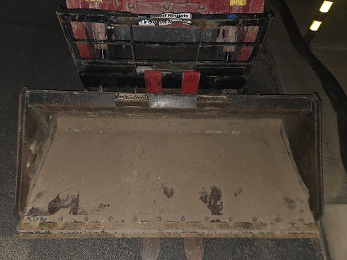 TAKEUCHI TL10V2-CR photo 16
