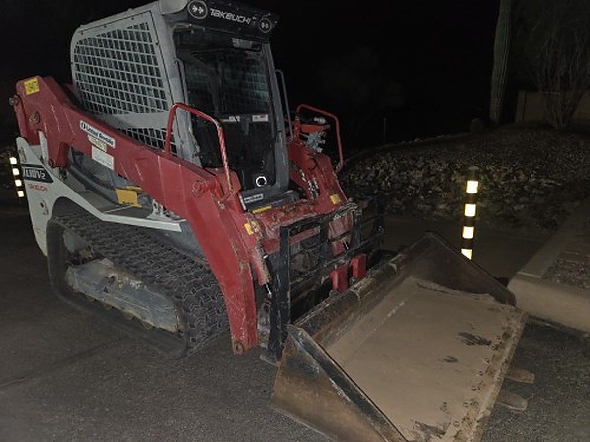 TAKEUCHI TL10V2-CR photo 17