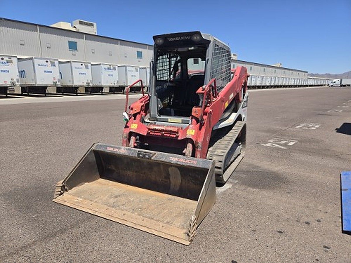 TAKEUCHI TL10V2-CR photo 4
