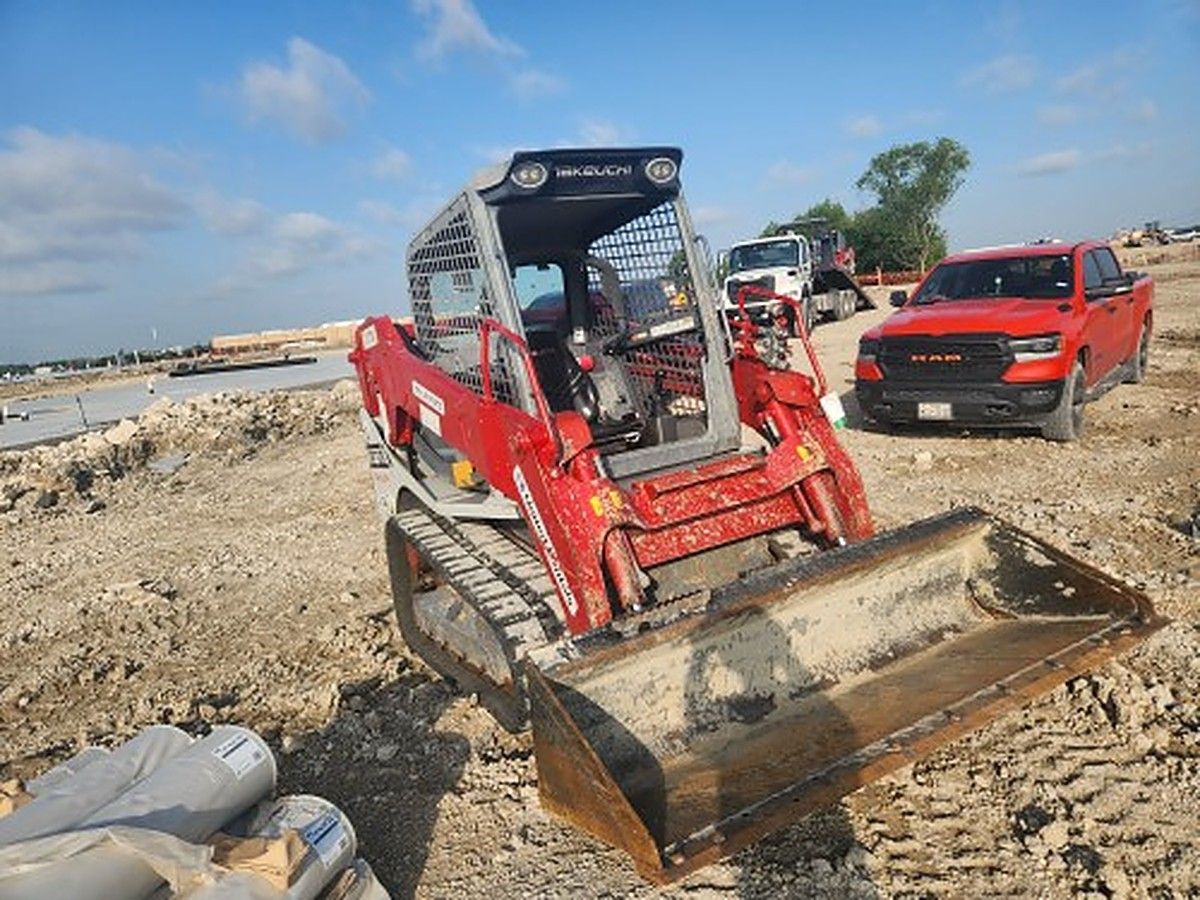 TAKEUCHI TL10V2-R photo 5