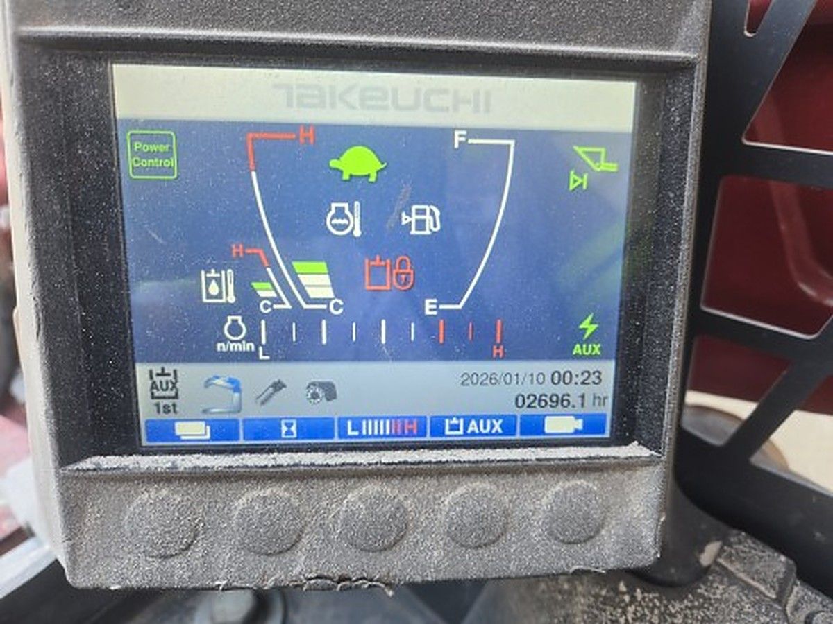 TAKEUCHI TL10V2-R photo 9