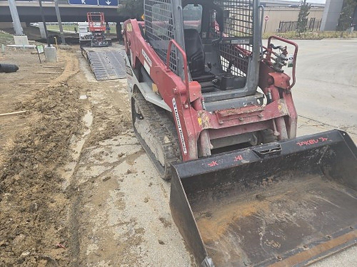 TAKEUCHI TL10V2-R photo 4